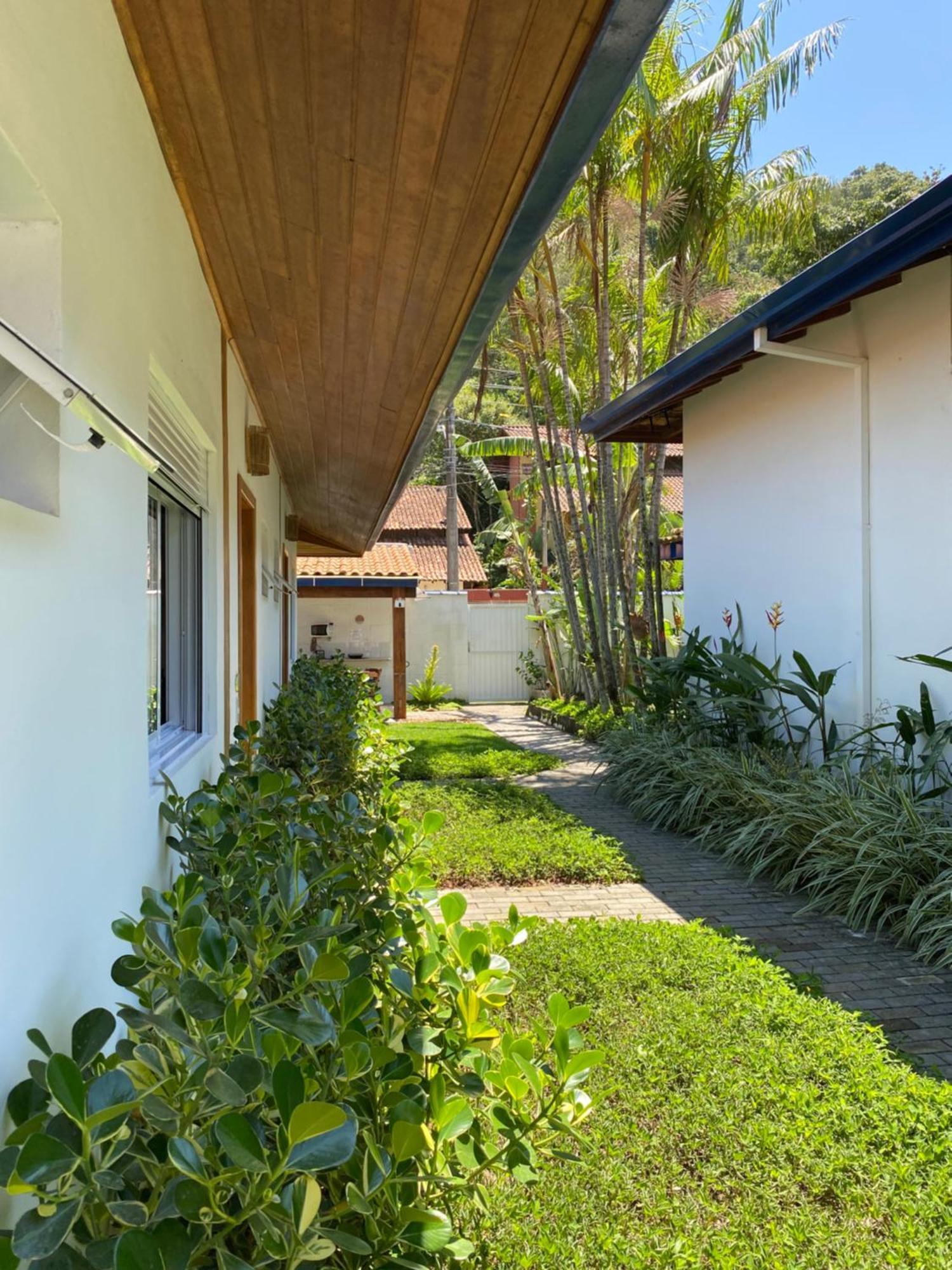 Guest house Ao Mar - *